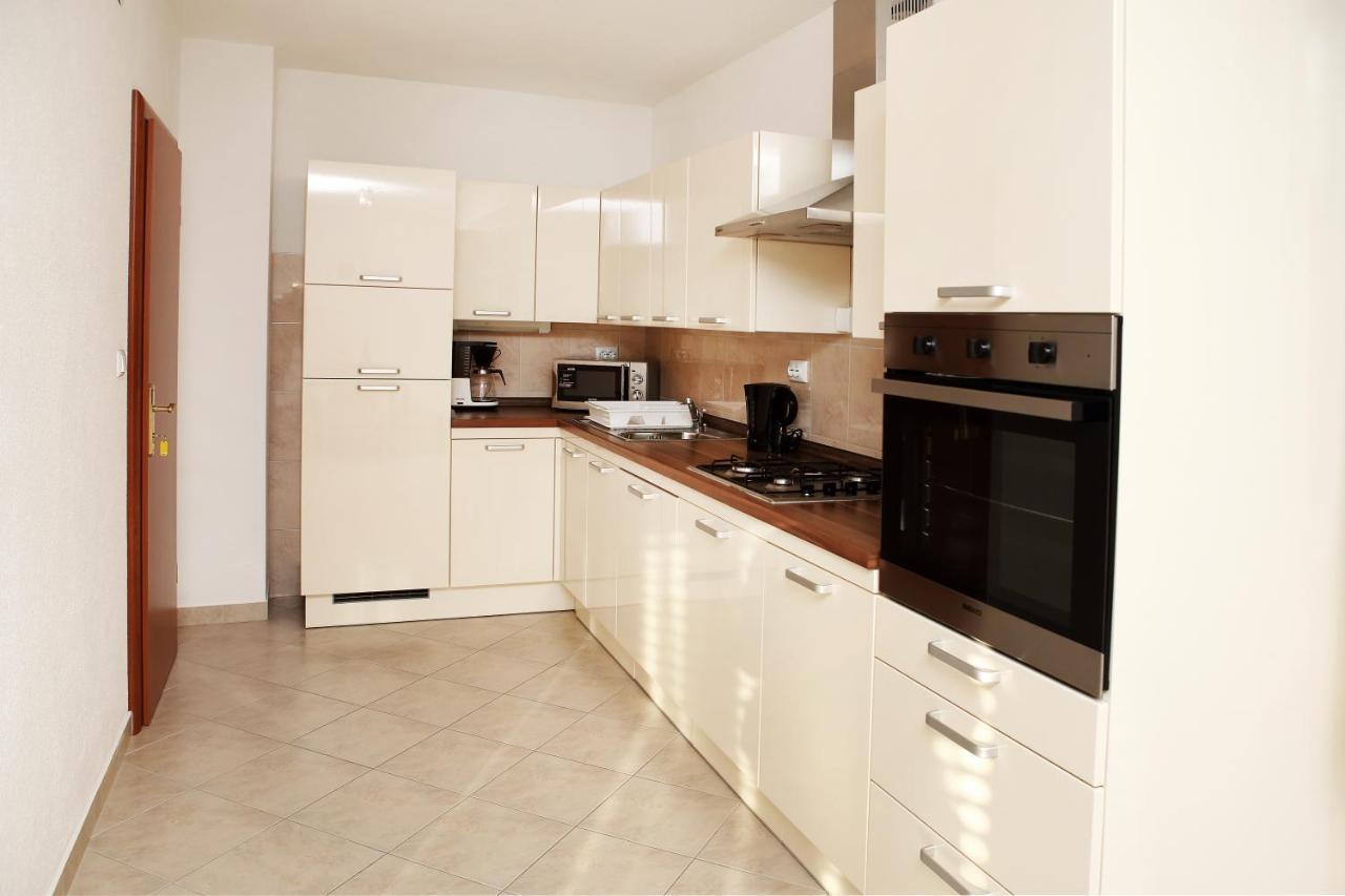 Apartment Matea Trogir Exterior foto
